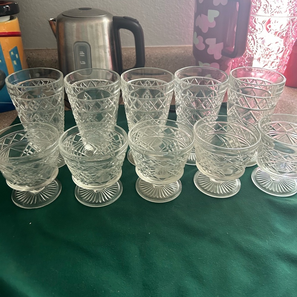 Hazel Atlas Gothic Footed vintage glasses